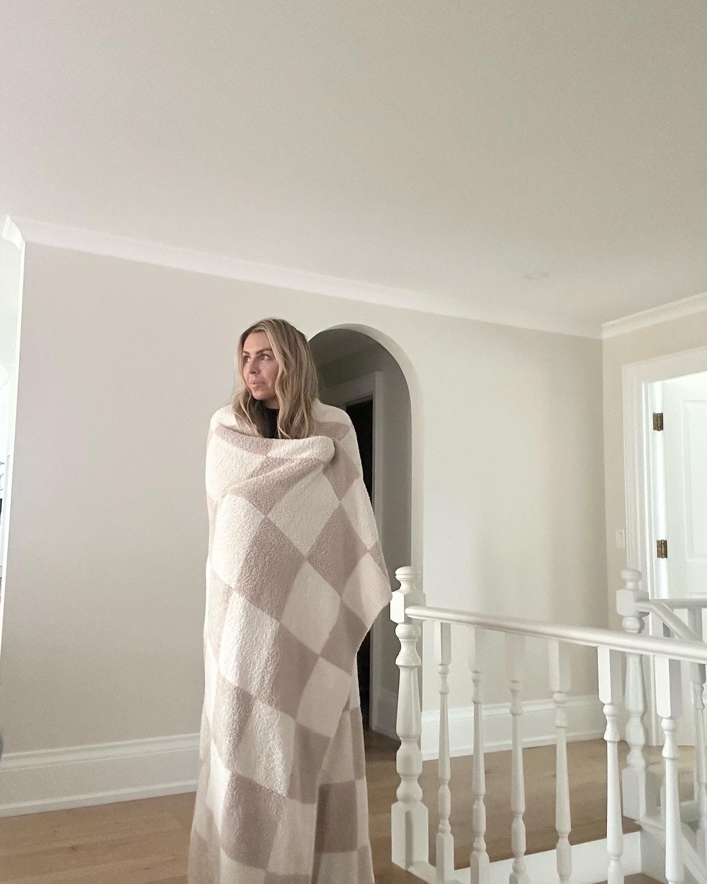 Plush Checker Blanket – Sovrano Home Décor